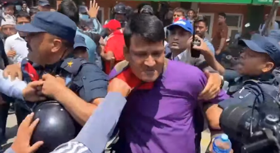 शिक्षकहरूको आन्दोलनमा अभिभावकको हस्तक्षेप
