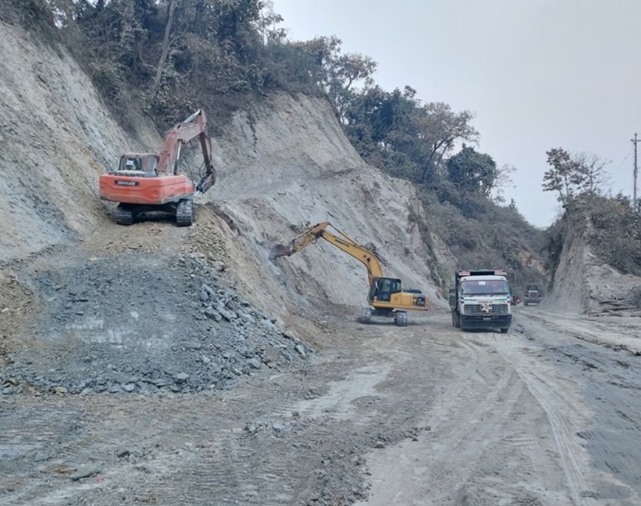 दाउन्ने सडकखण्डमा वैशाख ३१ सम्म रातिको सवारी रोक