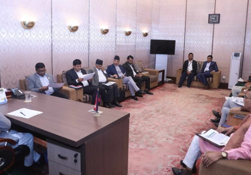 सभामुख घिमिरेद्वारा कानूनमन्त्रीसहित प्रमुख सचेतकहरूसँग बैठक