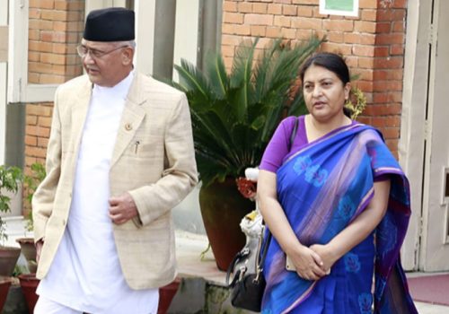 ओली र भण्डारीबीच डेढ घण्टा लामो संवाद