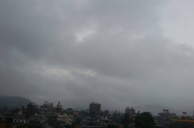 मनसुन सक्रिय हुन नसक्दा गर्मी चरम, अबको केही दिनमा पानी पर्ने सम्भावना