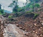 बाढी–पहिरोले महेन्द्र राजमार्ग पूर्ण अवरुद्ध, ८ सडक एकतर्फी सञ्चालनमा