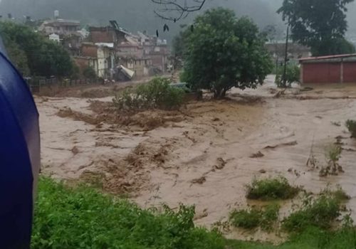 मधेशमा वर्षाको सम्भावना, ३६ जिल्लामा बाढीको खतरा