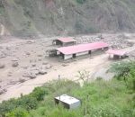 रसुवाको टिमुरे सुक्खा बन्दरगाहमा बाढीको ठूलो प्रकोप, १४ कामदार बेपत्ता