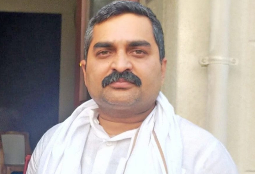पूर्वप्रदेश प्रमुख राजेश अहिराज बलात्कार आरोपमा पक्राउ