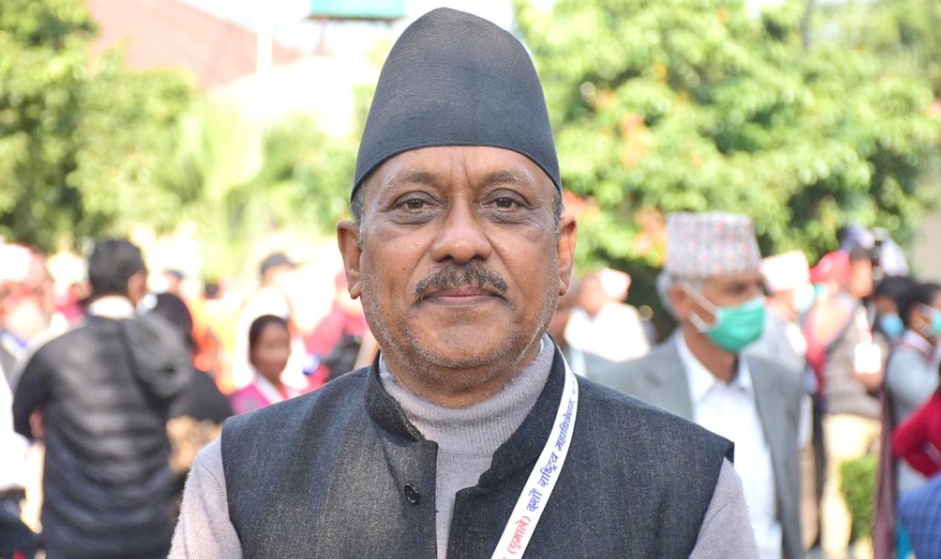 संविधानले नछेकेको विषयमा एमाले नेता टंक कार्कीको कटाक्ष : राजनीतिले रोक्न मिल्छ त?