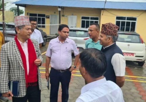 चितवनको चनौलीमा विद्युत् आपूर्ति समस्या समाधानका लागि हितेन्द्रदेव शाक्य स्वयं फिल्डमा