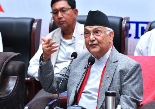 अब प्रधानमन्त्री र मन्त्रीहरूले आफ्नै तलब मन्त्रिपरिषद्‍मार्फत तोक्न पाउने