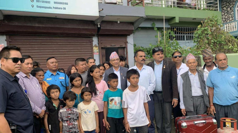 सिन्धुली फर्किए हायू परिवार, वडाध्यक्षको जिम्मामा सुरक्षित बिदाइ
