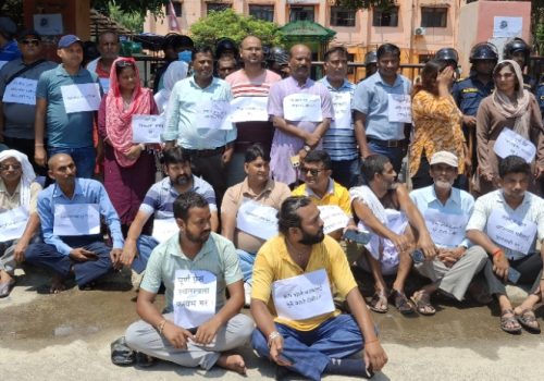 जनकपुरधाममा पत्रकारमाथि आक्रमणविरुद्ध सञ्चारकर्मीको धर्ना