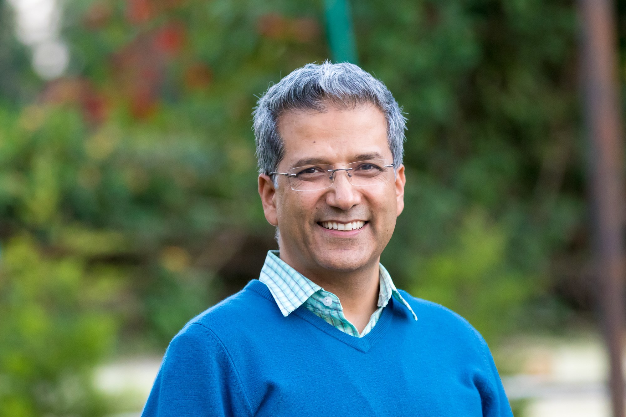५० दिन हिरासतमा लेखिएका ३५ कविता, रवीन्द्र मिश्रको ‘माथिको आदेश छ’ सार्वजनिक हुने