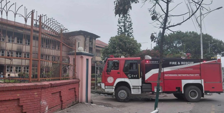 सर्वोच्च अदालतमा दमकल परिचालन, मुद्दाको सुनुवाइ अनिश्चितकालका लागि स्थगित