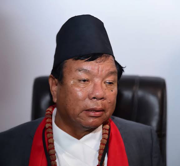 मन्त्री पुनले भने– ‘शिक्षकको तलब रोक्नेहरू दण्डित हुन्छन्’