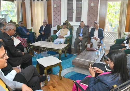 जेनजी प्रदर्शनपछि एमालेमा रणनीतिक छलफल, ओली पक्ष बलियो रूपमा सक्रिय