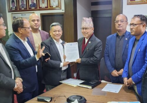 ठेक्का विवाद बढेपछि अर्थमन्त्री खनाल र व्यवसायीबीच छलफल