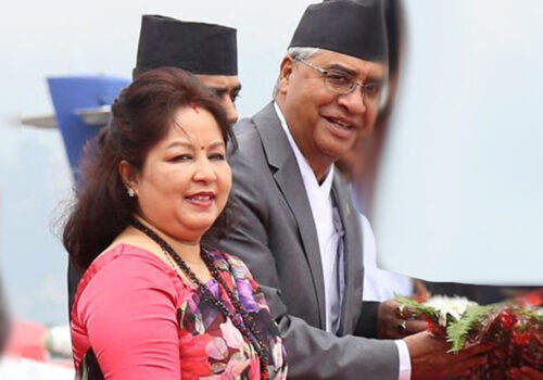 देउवा दम्पती थप उपचारका लागि सिंगापुर प्रस्थान गर्दै