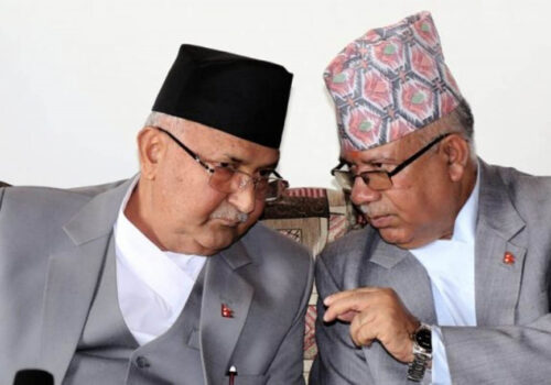 कक्षा ८ मा झगडा परेको साथीको ओलीले जागिर खाएको आरोप: माधव नेपाल