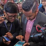 नयाँ बसपार्कमा सञ्चारमन्त्रीद्वारा फ्रि–वाईफाई सेवा परीक्षण