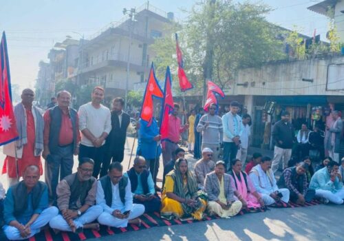 मधेश भवनअगाडि सात दलीय गठबन्धनको धर्ना सातौँ दिनमा प्रवेश