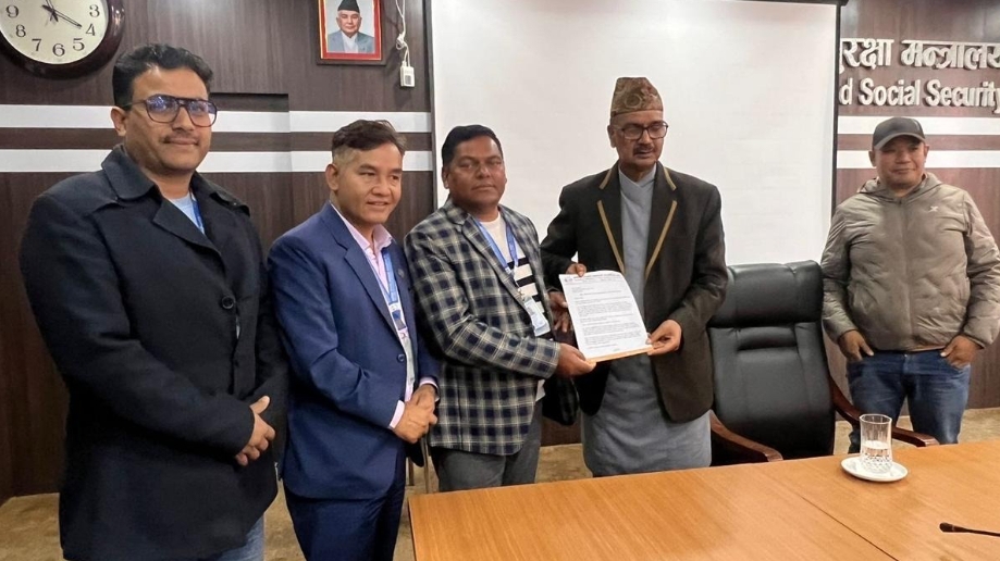 म्यानपावर व्यवसायीका पाँच बुँदे माग: फ्री–भिसा फ्री–टिकट खारेज गर्न श्रममन्त्रीसँग आग्रह