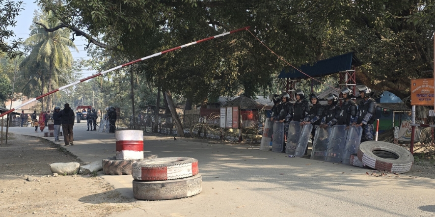 सशस्त्रको गोलीपछि आक्रोश, शव राखेर राजमार्ग अवरुद्ध