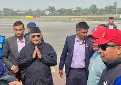 भद्रपुर विमानस्थलमा ओलीको अभिव्यक्ति : ‘चुनाव भयो भने हामी तयार छौँ’