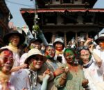 बसन्तपुरमा होलीको रौनक, निर्वाचनका कारण उत्साह केही कम