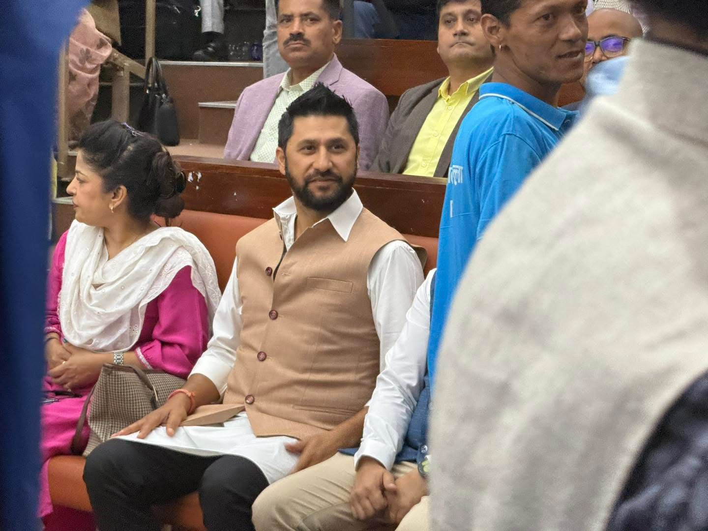 पार्टीभित्र गुटबन्दी नगर्न रवि लामिछानेको निर्देशन, ‘रास्वपा फुट्दैन’