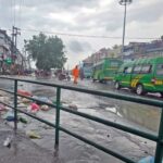 पोखरा महानगरले स्थायी फोहोर प्रशोधन केन्द्र निर्माण योजना रोक्दा सडकमै फोहोर छरपस्ट