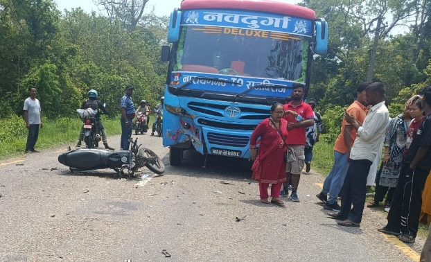 रौतहटमा बस ठक्करबाट मोटरसाइकल चालकको निधन