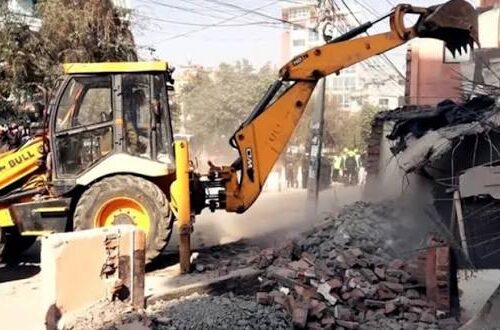 लालपुर्जा देखाएपछि विष्णुमती किनारमा डोजर रोकियो