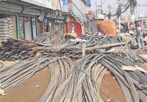 निर्माण सामग्री महँगिएपछि देशभर सञ्चालनमा रहेका ३० हजार आयोजना अन्योलमा