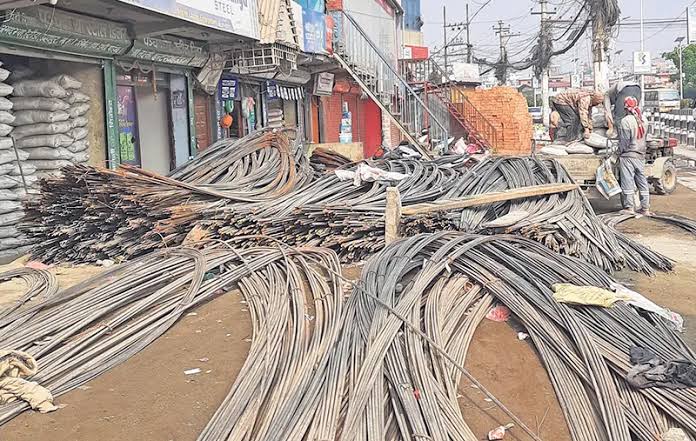 निर्माण सामग्री महँगिएपछि देशभर सञ्चालनमा रहेका ३० हजार आयोजना अन्योलमा