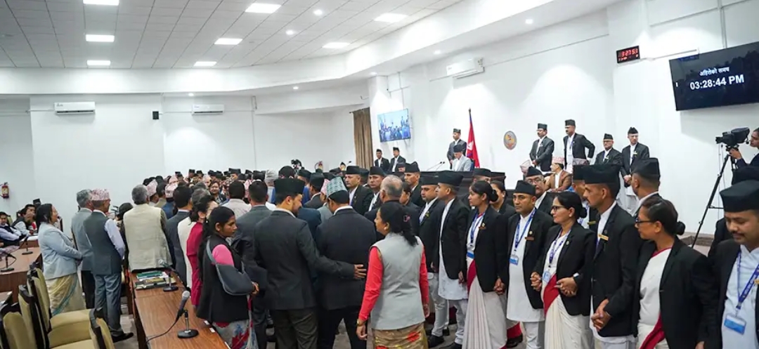 विपक्षीको अवरोधपछि प्रतिनिधिसभा बैठक जेठ २५ सम्म स्थगित