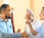 सार्वजनिक कार्यक्रममा वडाध्यक्ष–पत्रकार बीच लडाई, हात हालेपछि पत्रकार पक्राउ