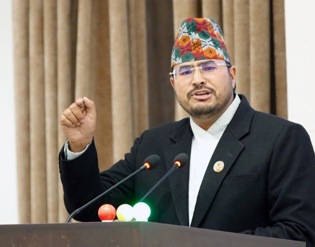 नागरिकलाई मात्र होइन, सरकारलाई पनि ट्राफिक कानुन लागू गरौ : ज्ञानेन्द्र शाही