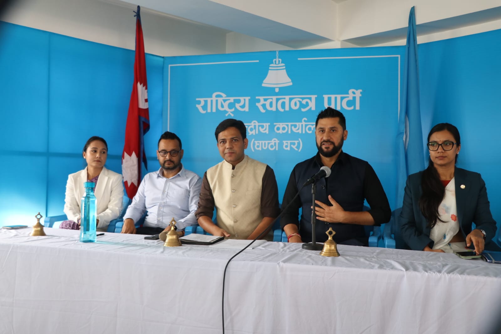 रास्वपा बैठकमा विधान संशोधनलाई लिएर घम्साघम्सी, छानबिनको माग अस्वीकार गर्दै रविले लिए जिम्मेवारी