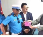 हेलमेटबिनै सवारी चलाउँदा मुख्यमन्त्री कमलबहादुर शाह कारबाहीमा, ५०० रुपैयाँ जरिबाना