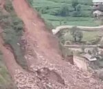 डोल्पामा अविरल वर्षापछि आएको हिलोयुक्त बाढी घरभित्र पस्दा महिलाको मृत्यु, चार जना घाइते