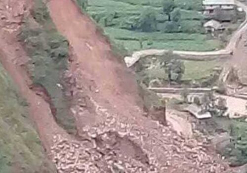 डोल्पामा अविरल वर्षापछि आएको हिलोयुक्त बाढी घरभित्र पस्दा महिलाको मृत्यु, चार जना घाइते