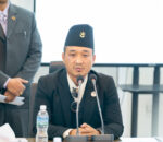 विमानस्थलका अध्यागमन कर्मचारीलाई ढाका टोपी अनिवार्य, गृहमन्त्री गुरुङले दिए निर्देशन