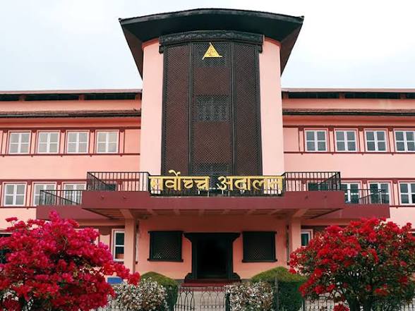 विचाराधीन मुद्दाको प्रत्यक्ष प्रसारणले भ्रम सिर्जना गरेको भन्दै सर्वोच्चको हस्तक्षेप, चार प्रकारका सुनुवाइ तत्काल रोक्न निर्देशन