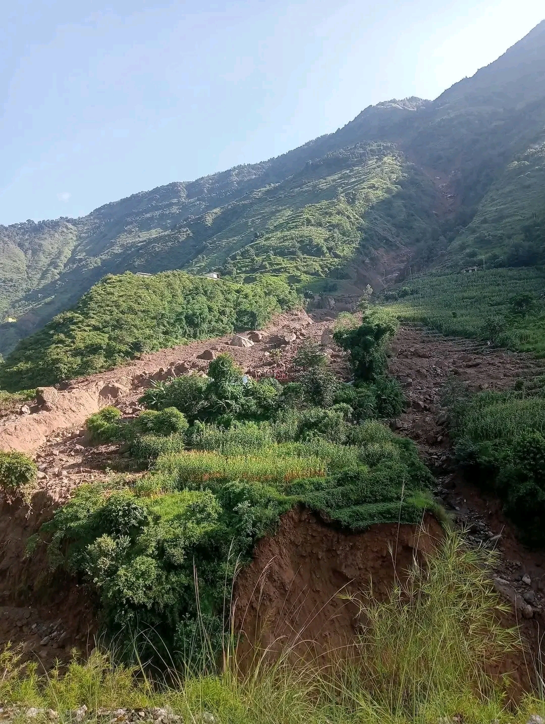 रोल्पामा पहिरोको कहर : ३ जनाको मृत्यु, ९ जना अझै बेपत्ता