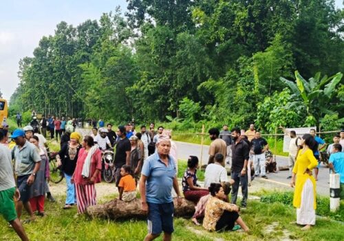 कालापानीमा सुकुमवासीको आन्दोलन चर्कियो, बिपी राजमार्ग बन्द हुँदा सयौं यात्रु अलपत्र