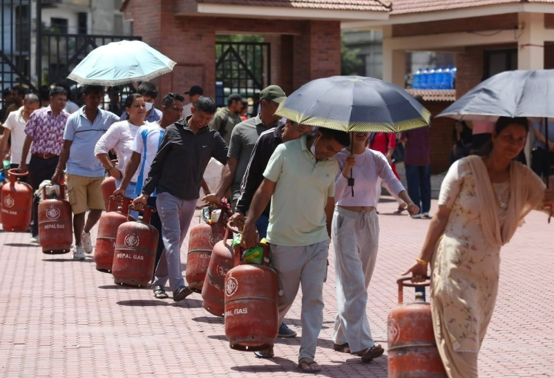 उपत्यकामा एकैदिन ६ हजार ८०२ सिलिन्डर ग्यास बिक्री, आइतबार थप सात स्थानबाट वितरण हुने