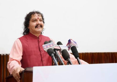सिंहदरबारको नाम परिवर्तनबारे हरि ढकालको स्पष्टीकरण : ‘इतिहास मेटाउन होइन, बहस गर्न खोजेको हुँ’